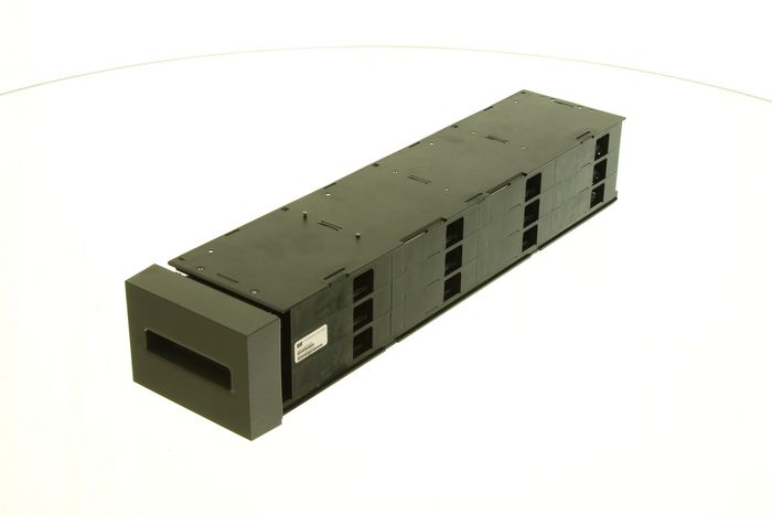 Hewlett Packard Enterprise StorageWorks MSL2024 Right