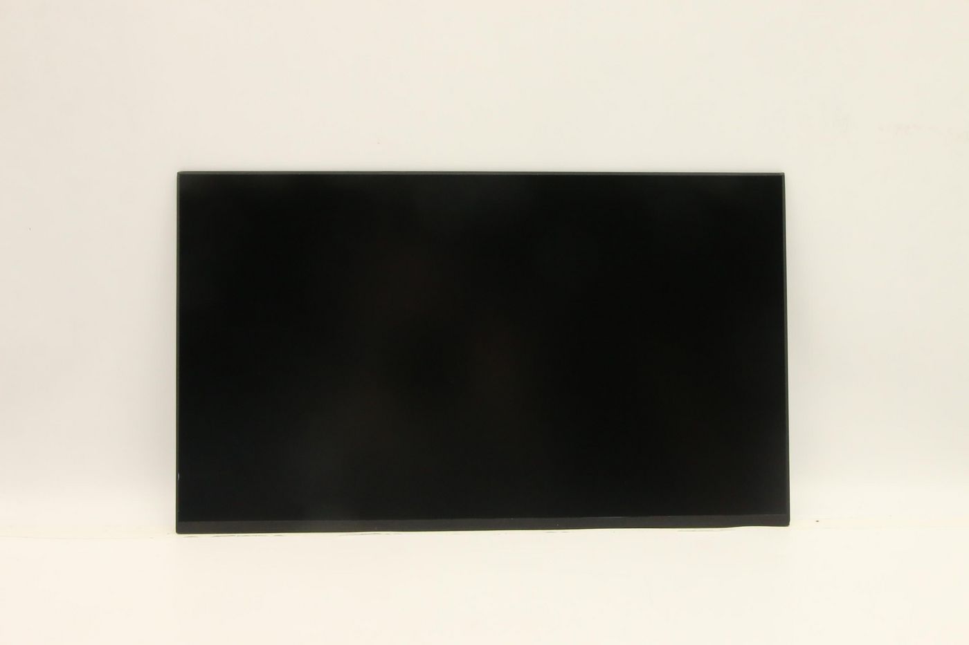 15.6-inch FHD IPS LCD panel