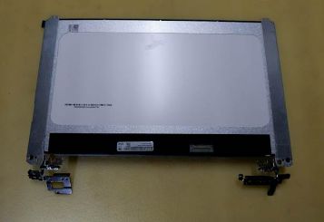 15.6" Full HD touchscreen LCD