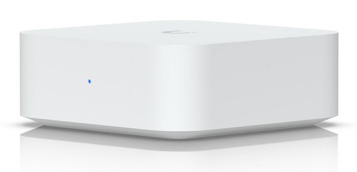 Ubiquiti PoE Audio Port, 802.11 a/b/g/n/ac/ax, 2x RCA analog input + Managed Network Switch