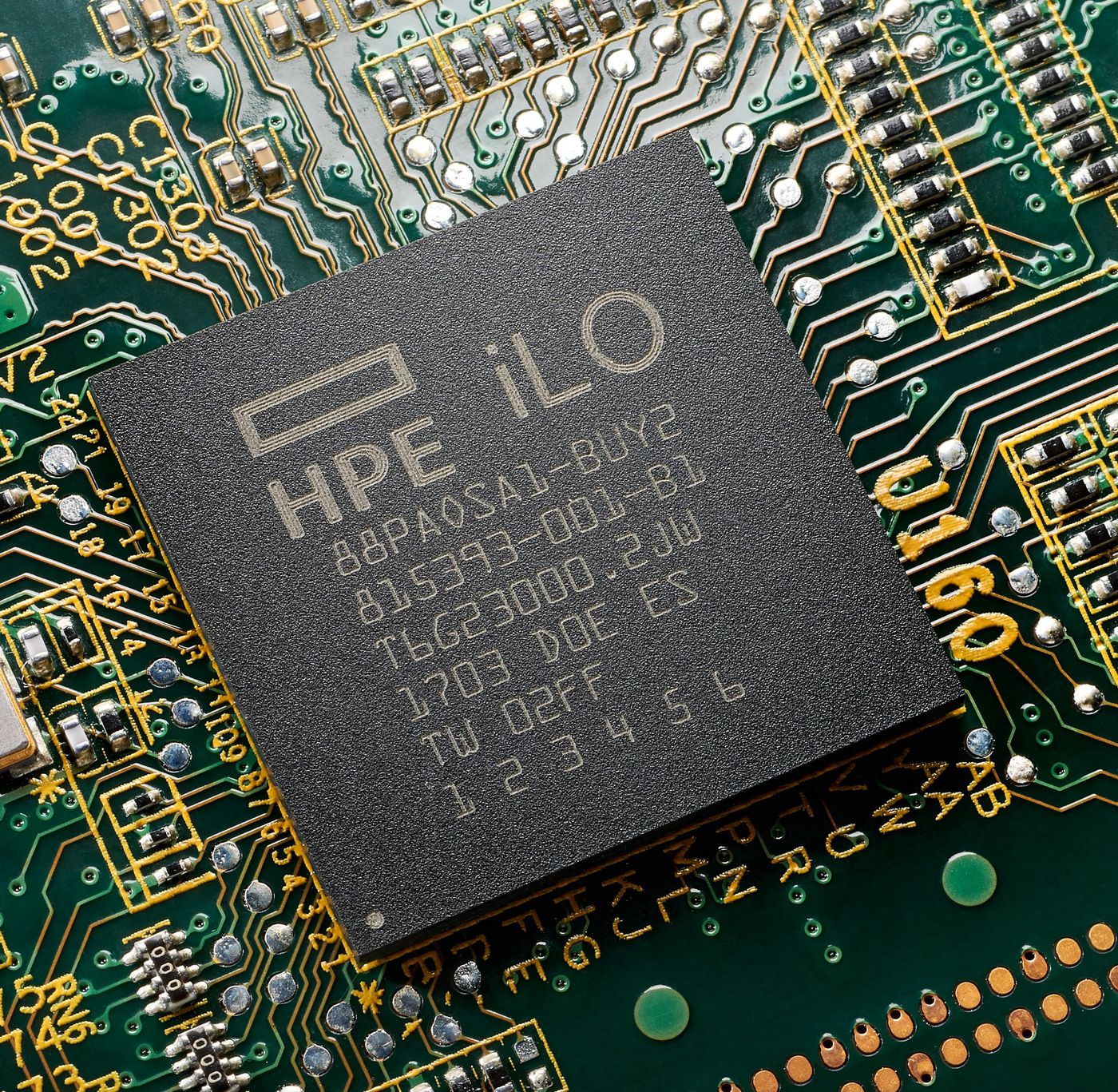 HPE iLO Adv incl 3yr TS U 1-Svr Lic