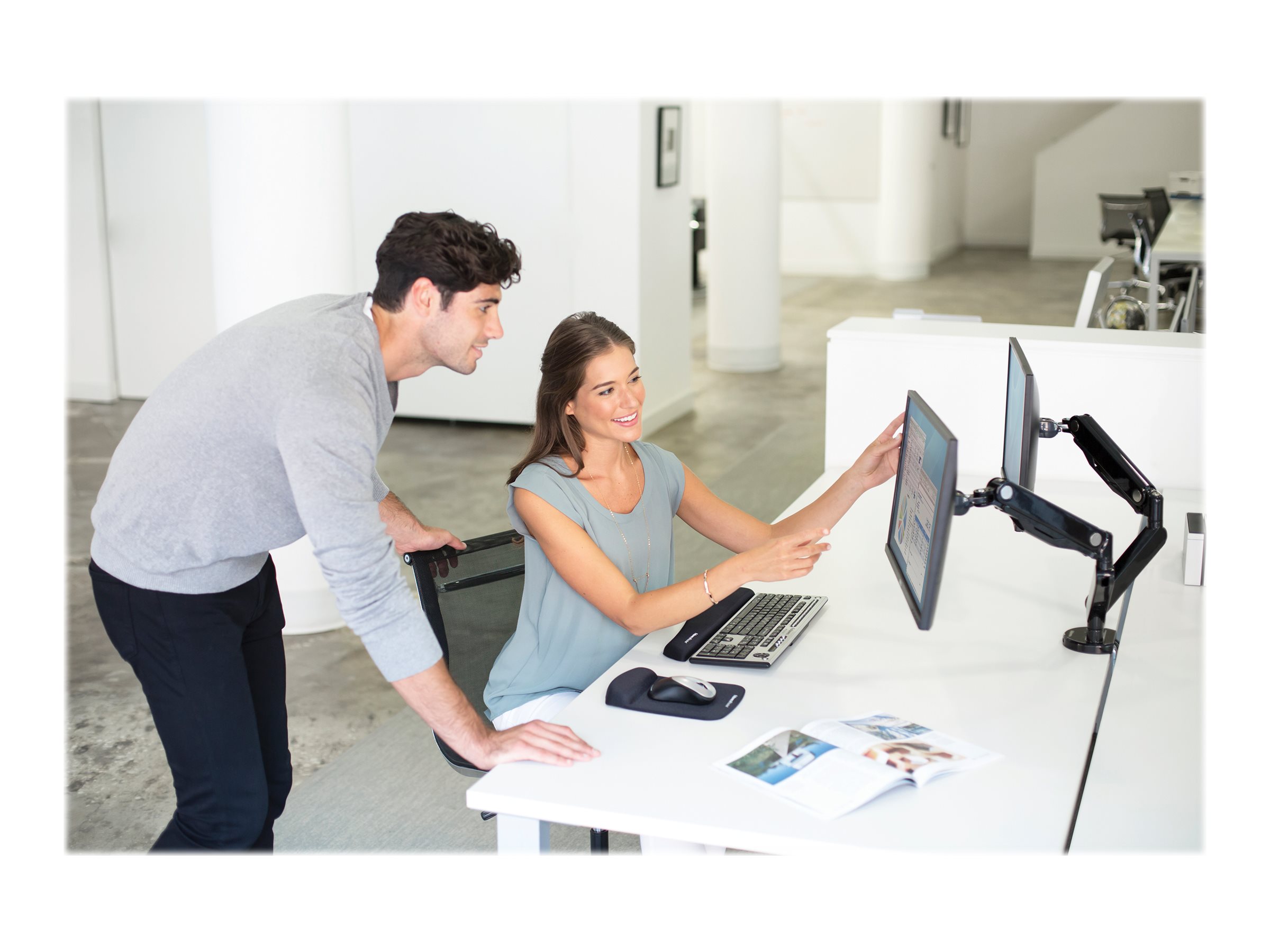 Fellowes Platinum Series Dual Monitor Arm Monteringssæt 2 skærme Op til 27