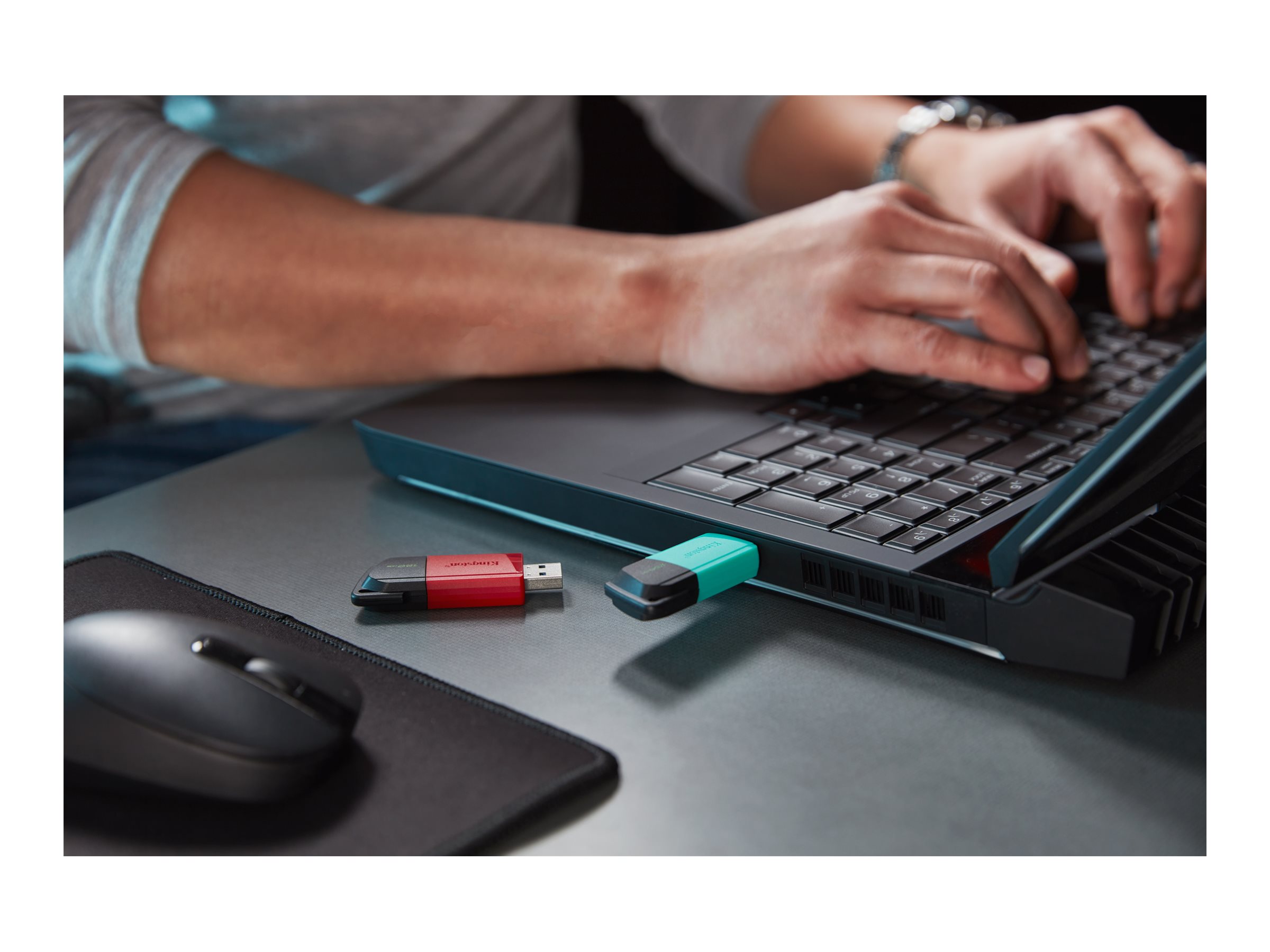 Kingston Technology DataTraveler 128GB USB3.2 Gen1 Exodia M (Black + Red)