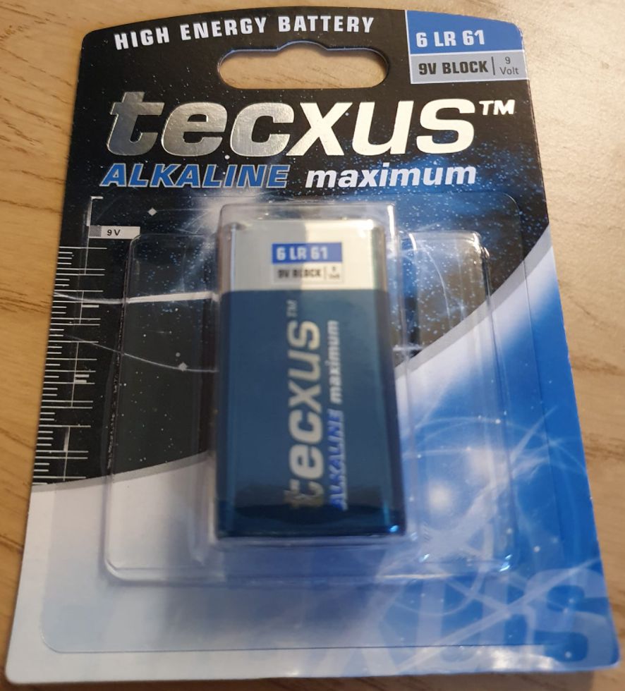 CoreParts MBR9V/6LR61 household battery Alkaline
