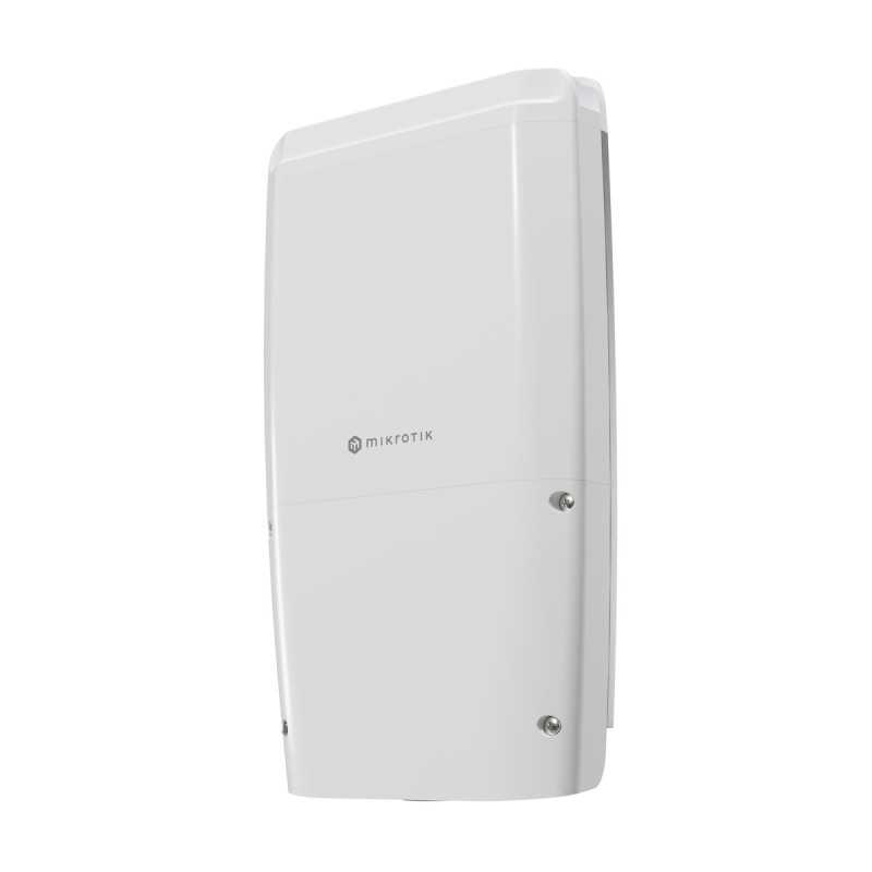 MikroTik CRS504-4XQ-OUT | Switch | Cloud Router Switch, 4x 100G QSFP28, 1x RJ45 100Mb/s, IP66