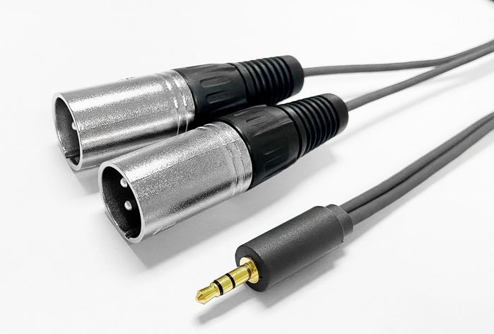 Vivolink 3.5MM CABLE to 2 x XLR male 15m