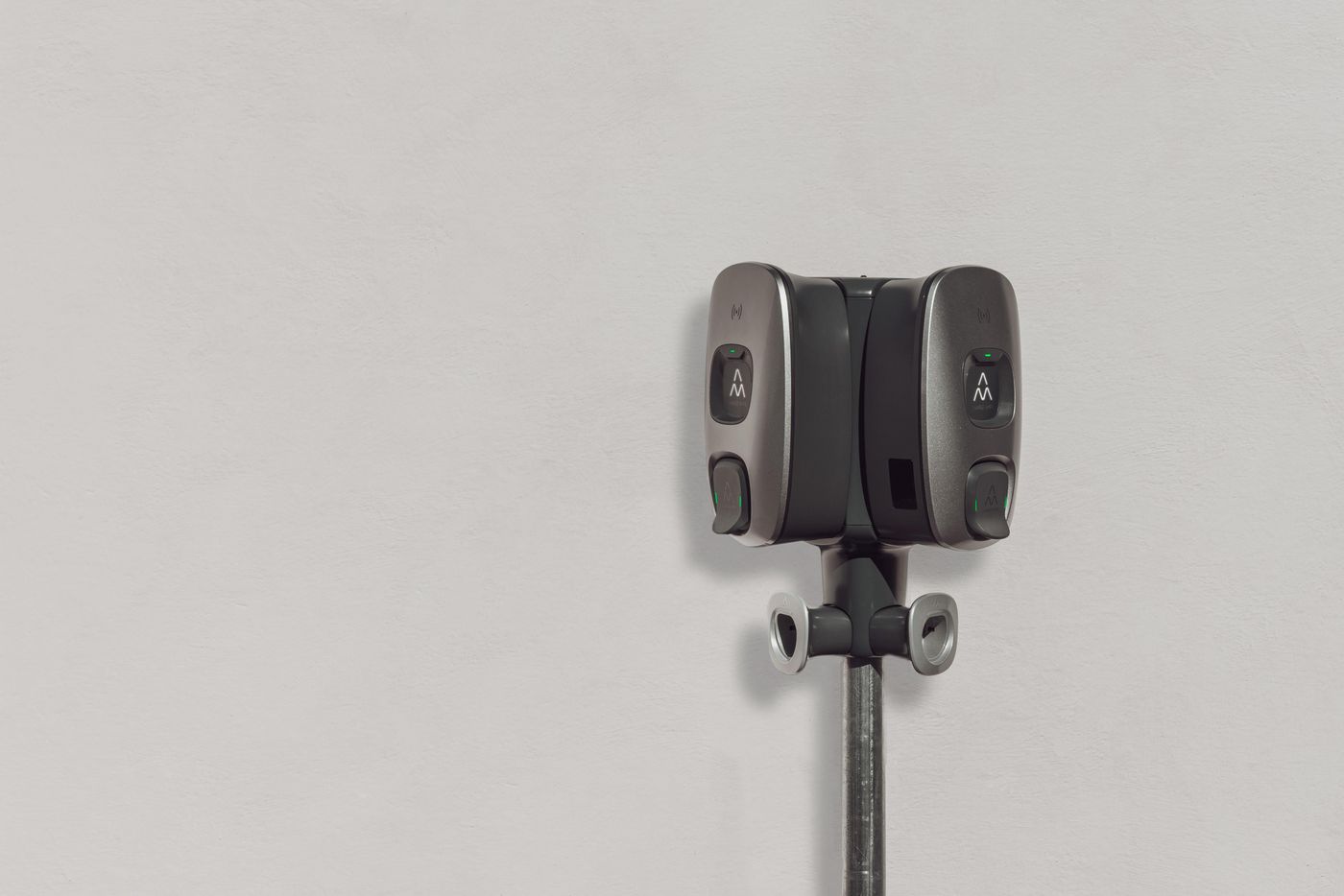 Dawn Double Pole Mount, 60 mm
