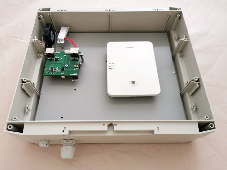 Yealink outdoor housing for DECT base W90 - POE